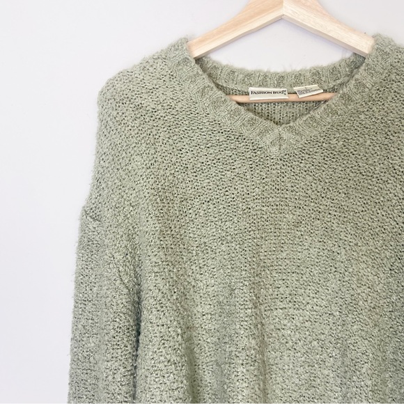 Vintage 90's Fashion Bug Sage Green Shag Sweater - Picture 2 of 5